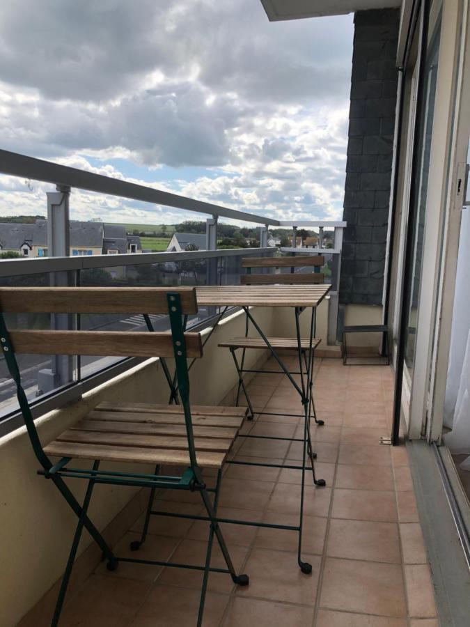 Bleu Sale - F2 Courseulles Avec Balcon Appartement Buitenkant foto